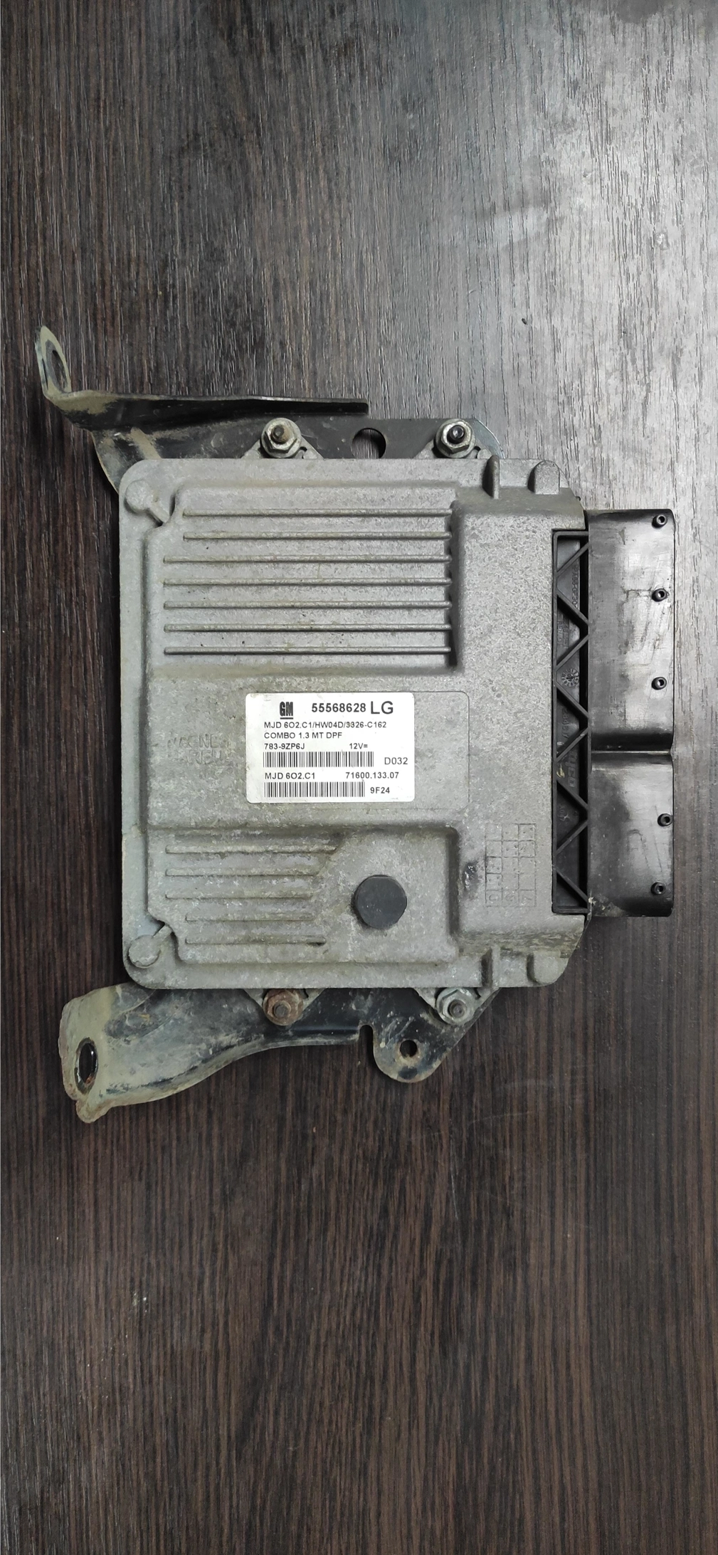 55568628LG MJD6O2.C1 HW04D 3323-C132 3326C162 Opel Combo 1.3CDTI Z13DTJ KTAG BDM FULL.rar