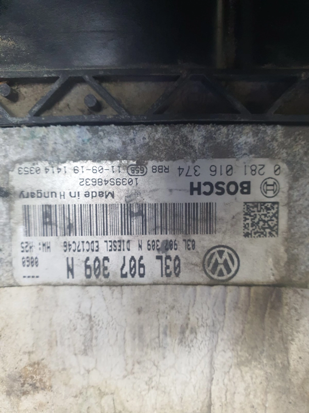 0281016374 03L907309N 1037510959 EDC17C46 VW PASSAT 2.0TDI 2012Y MTgearbox PCMflasher BENCH FULL.7z