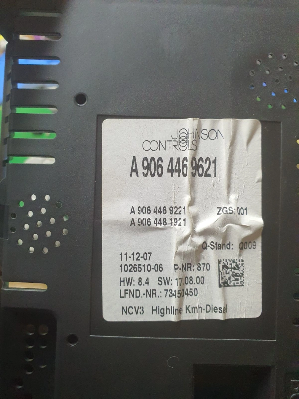 A9064469621 A9064469221 A9064481921 DASH MB W906 HW8.4 SW1708 25LC640 VIRGIN TACHO ON ATgearbox EEP.rar