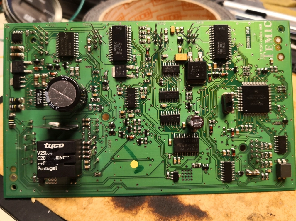 A2038201485 00 MB C203 DOOR CONTROL UNIT R SIDE TEMIC 1J35D FULL.rar