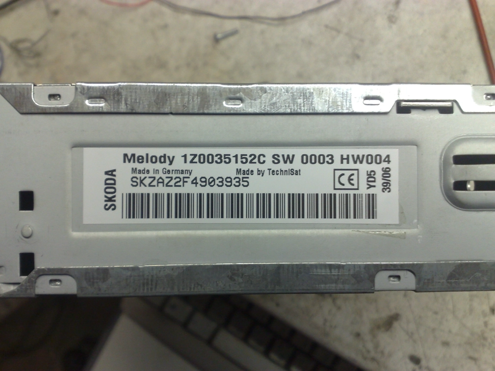 1Z0035152C SKZAZ2F RADIO SKODA MELODY 24C16 CODE 1003 EEP.rar