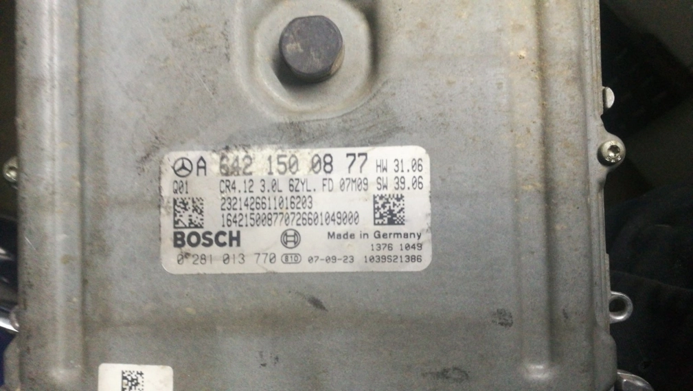 0281013770 A6421500877 1037398868 EDC16CP31 HW31.06 SW3906 6ZYL MB R CLAS 3.0 CDI BDM100 ATgearbox BDM FULL.rar