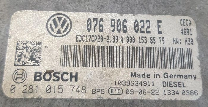 0281015748 076906022E 069533 10SW069533 EDC17CP20 VW Crafter CECA BENCH FULL.rar