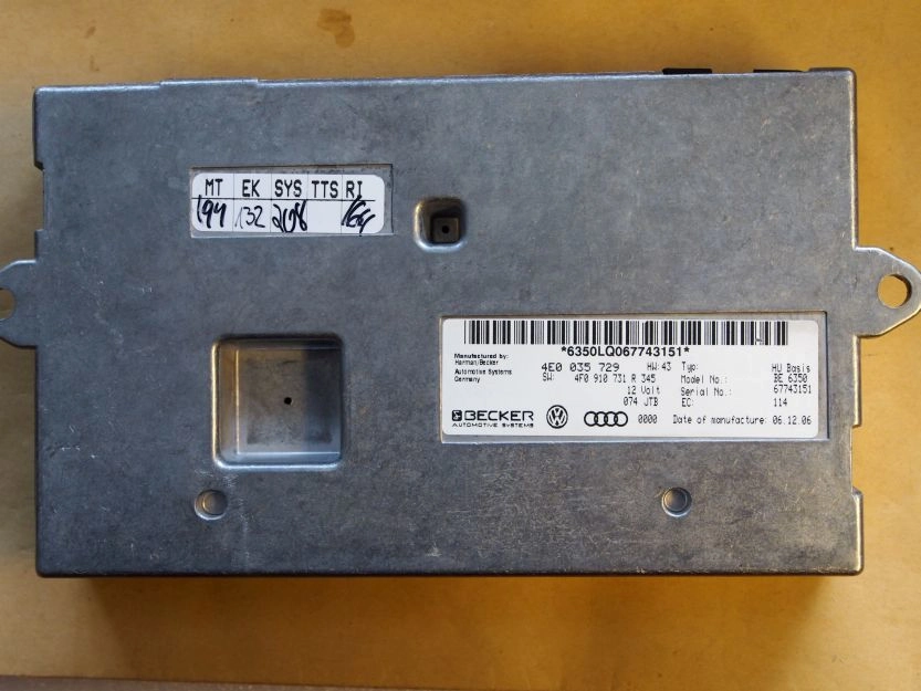 4E0035729 4F0910731R BE6350 BECKER MMI AUDI A6 MBM29LV651UE 24C64 EEP.rar
