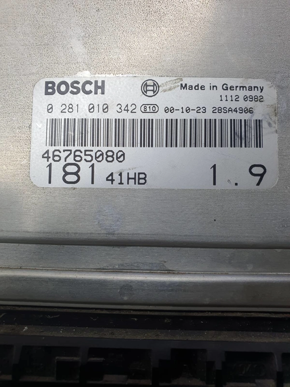0281010342 46765080 1037354631 EDC15C7 FIAT MAREA 2001Y 1.9JTD 81kW MTgearbox FULL.7z