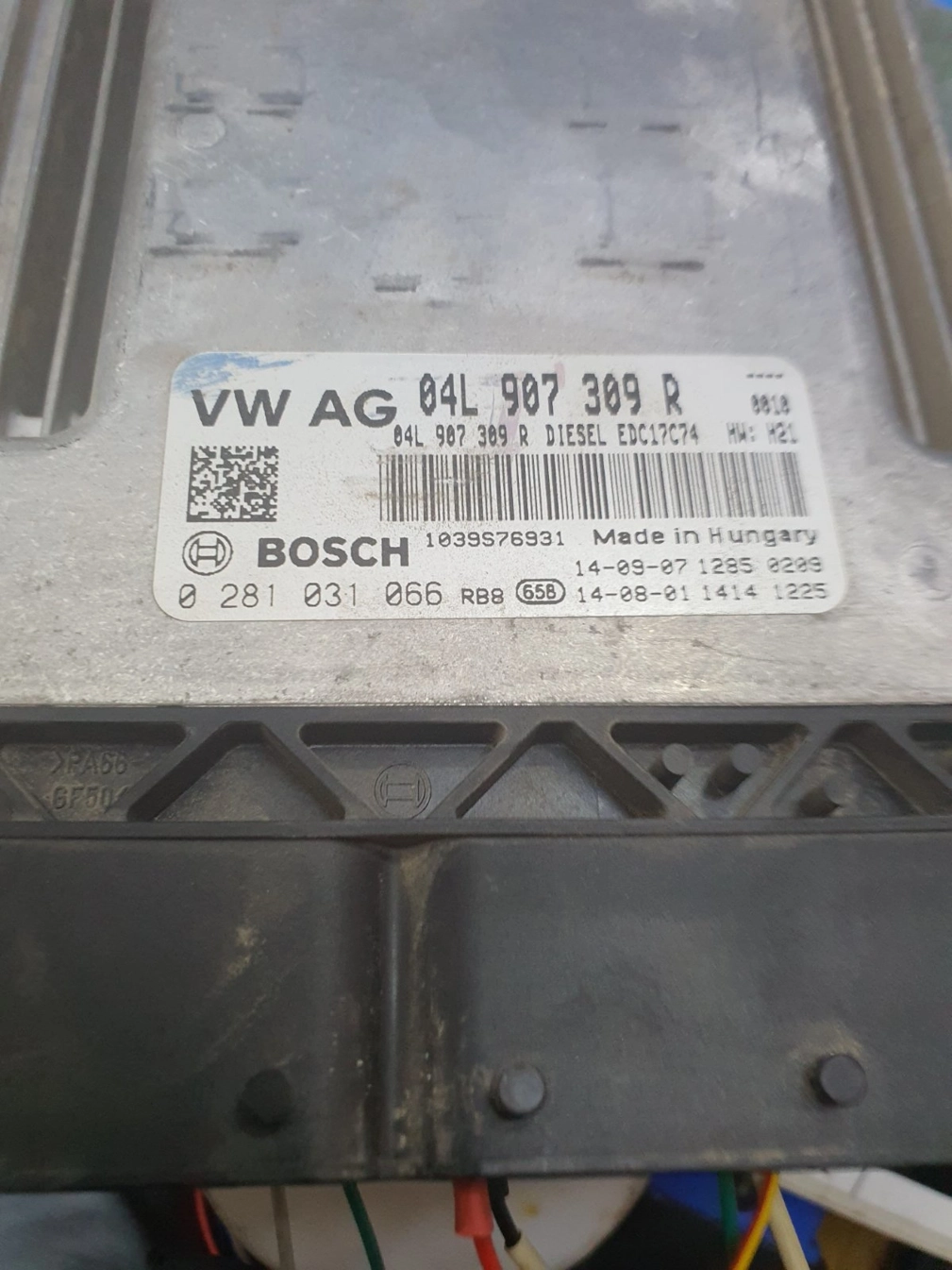 0281031066 04L907309 10SW005731 EDC17C74 VW PASSAT B8 2.0TDI 2014Y ORI+noDPF noNOx DSGgearbox BENCH FULL.7z