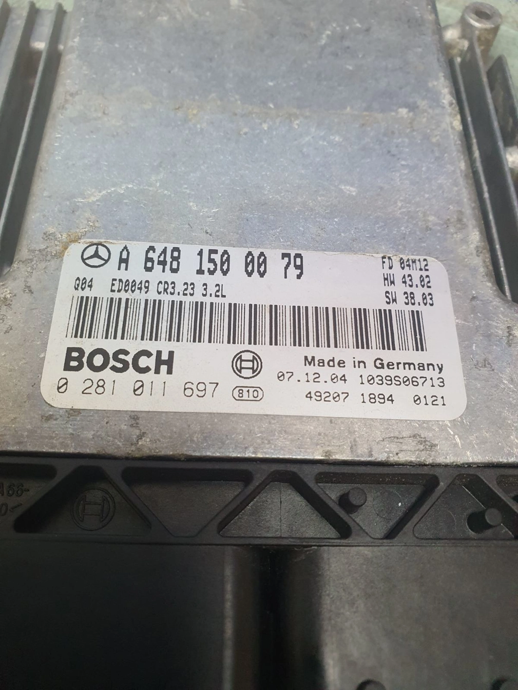 0281011697 A6481500079 1037369426 HW43.02 SW38.03 EDC16C2 MB W220 3.2CDI ATgearbox BENCH FULL.7z