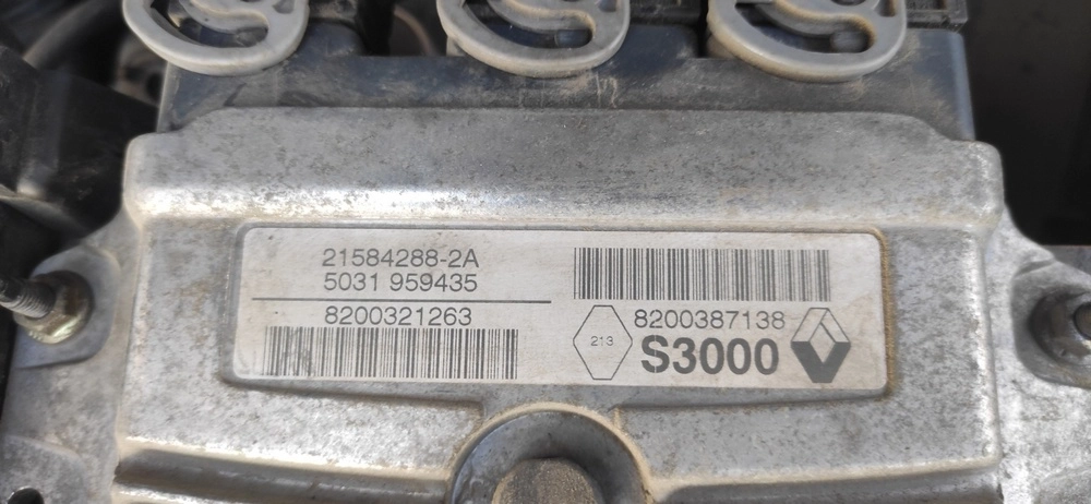8200387138 8200321263 21584288-2A S3000 RENAULT MEGAN2 1.6i 2004Y ORI+E2 FLASH.rar