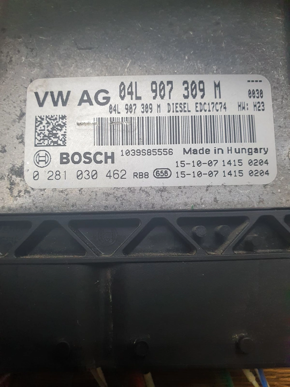 0281030462 04L907309M 10SW008723 EDC17C74 VW PASSAT 2.0TDI 150HP 2015Y ORI+noSCR DSGgearbox BENCH FULL.7z