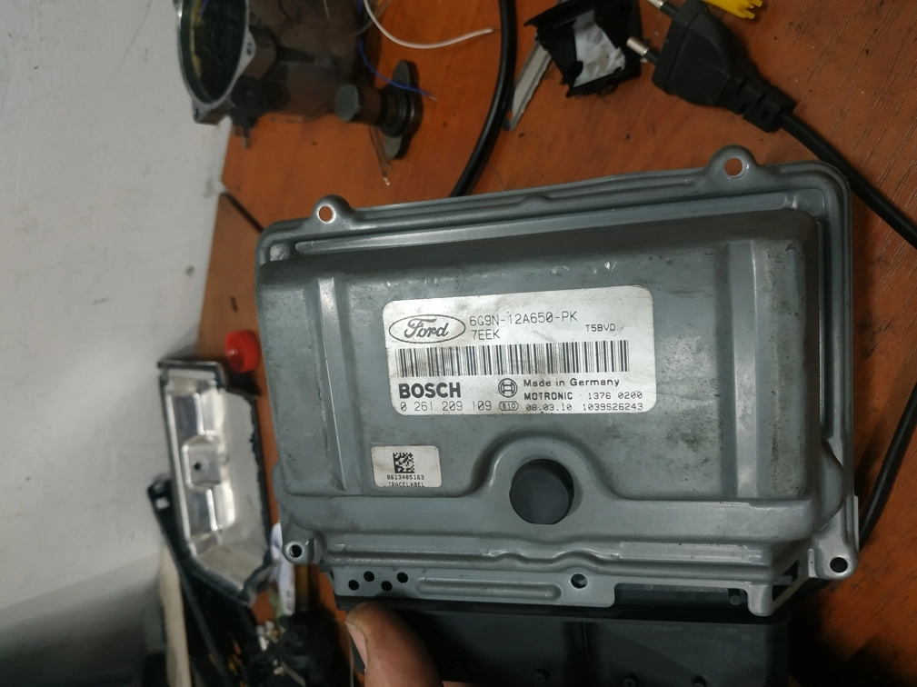 0261209109 6G9N-12A650-PJ 1037393957 ME9.0 Ford Mondeo 2.5T KTAG BDM FULL.rar