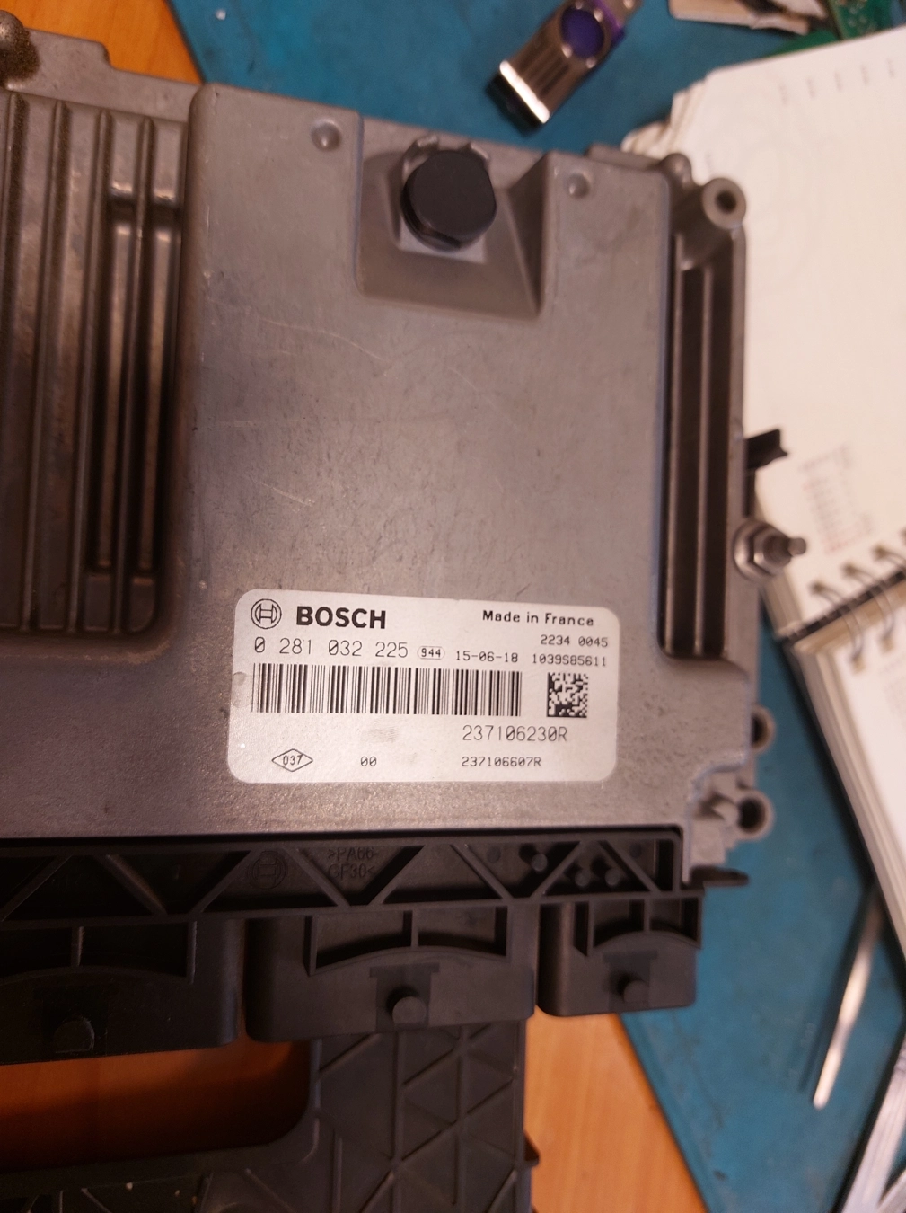 0281032225 237106230R 237106607R 069399 10SW069399 EDC17C84 Renault Espaice BENCH FULL.rar