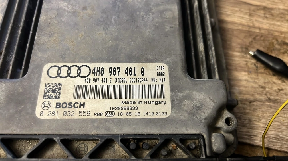 4H0907401Q 4H0907401Q 0002 1037555980 EDC17CP44 Audi A8 3.0TDI BENCH FULL.rar