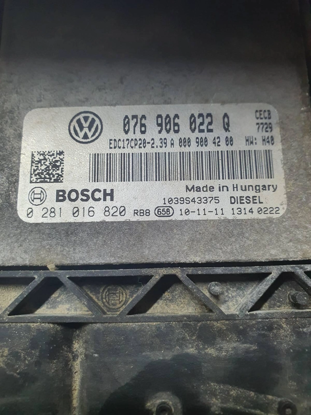 0281016820 076906022Q 1037517522 CECB 7729 EDC17CP20 2.39A VW CRAFTER 2.5D 2010Y ORI+noDPF noEGR noSCR MTgearbox BENCH FULL.zip