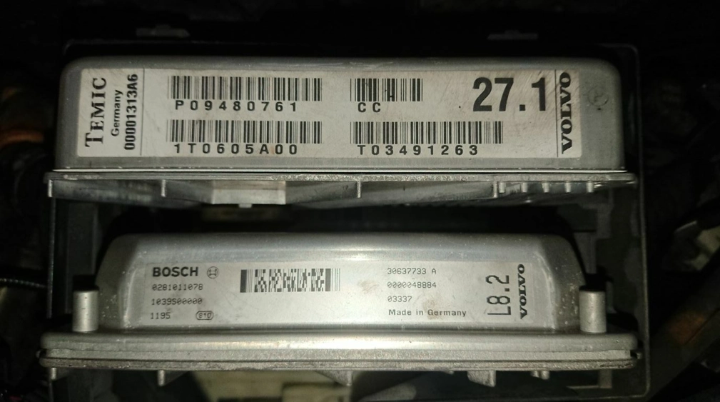 0281011078 30637733A 0000048884 L8.2 EDC15c11 Volvo XC90 2.4D 120kW AWD ATgearbox FULL.rar