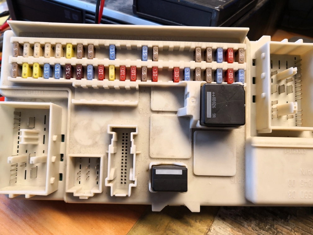 31268178 31254903 CEM VOLVO C30 2CPU 1L15Y FULL.rar
