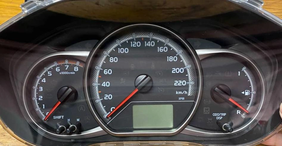 83800-0U270 MB157560-7574 DASH Toyota Yaris 2016Y 93c66 EEP.zip