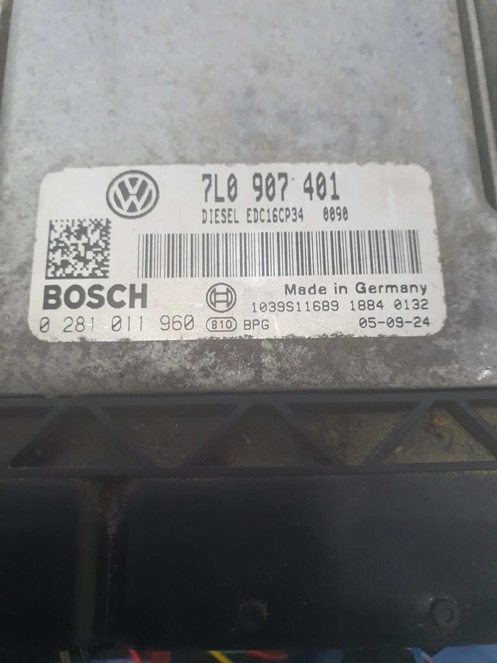 0281011960 7L0907401 1037383041 EDC16CP34 VW TOUAREG 3.0TDI 2005Y ORI+noDPF noEGR ATgearbox BENCH FULL.7z